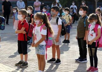 Okullar yarın açılıyor