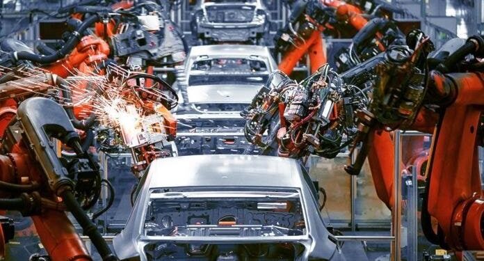 Otomobil üretimi ve ihracatı geriliyor