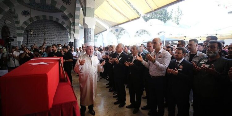 Şehit Uzman Çavuş son yolculuğuna uğurlandı