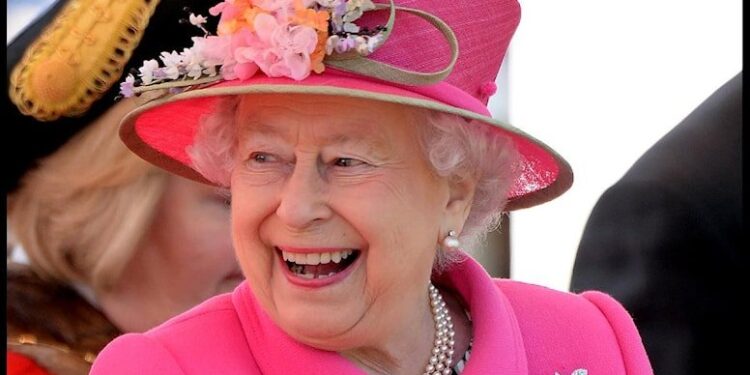 Kraliçe 2. Elizabeth’in corgi’leri Prens Andrew ve Sarah Ferguson’a emanet