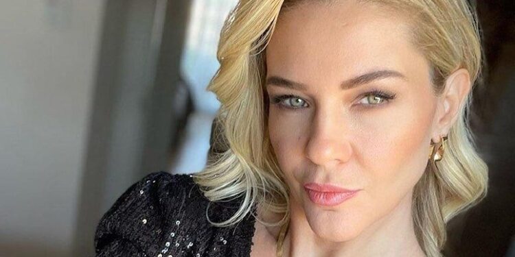 Emine Ün’ün fotoğrafı sosyal medyayı salladı