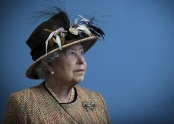 Kraliçe öldü, cumhuriyet tartışması büyüyor