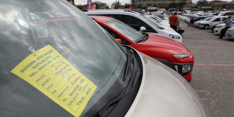 İkinci el otomobil satışında şok! Bıçak gibi kesildi