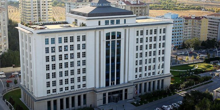 ANKARA’DA AK PARTİ BELEDİYE BAŞKANLIĞI YARIŞI