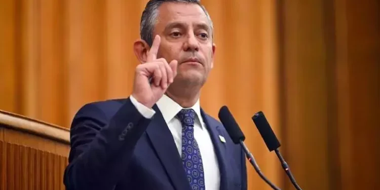 CHP’de Orhan Sarıbal Özgür Özel’e Ateş Püskürdü: